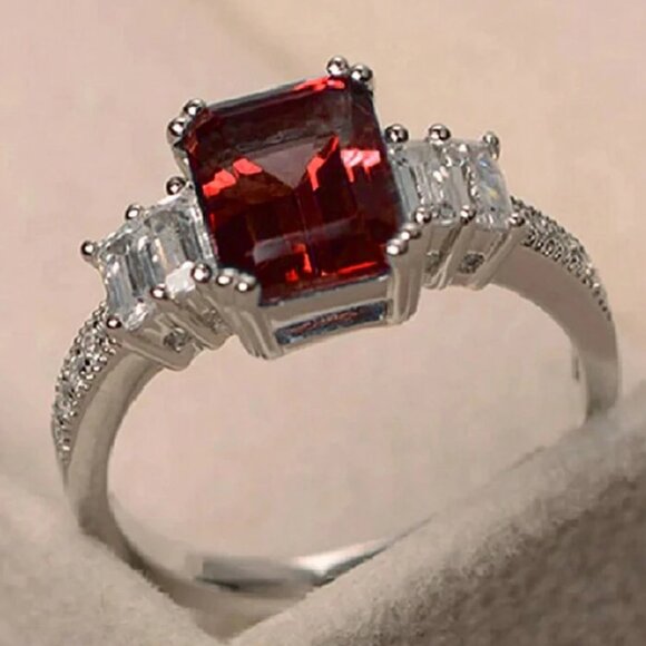 ZUMA BRIDAL WEDDING ENGAGMENT RING - Picture 2 of 4